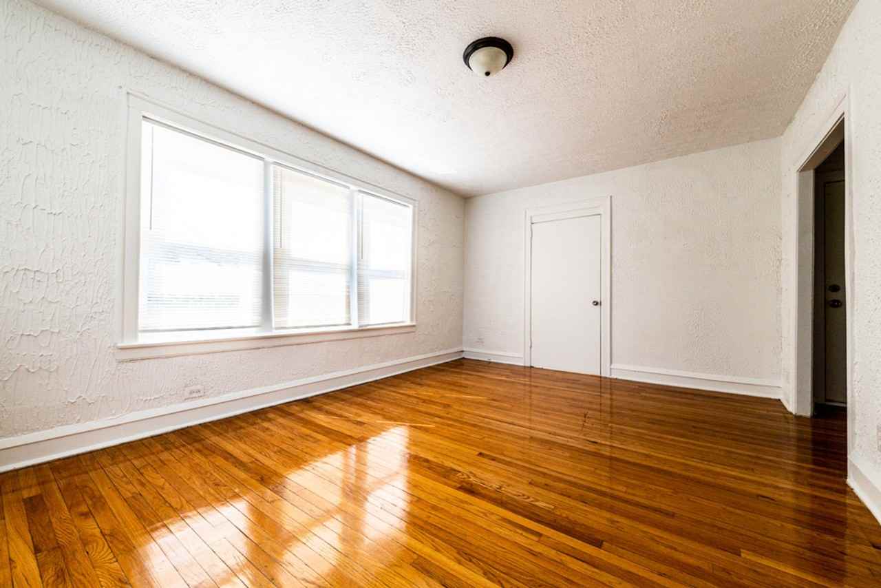 8057 S Laflin - Photo 6 of 18
