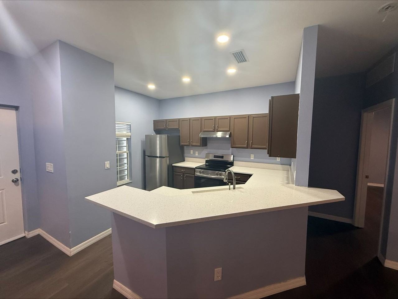 249 Emerson Dr Nw - Photo 2 of 9