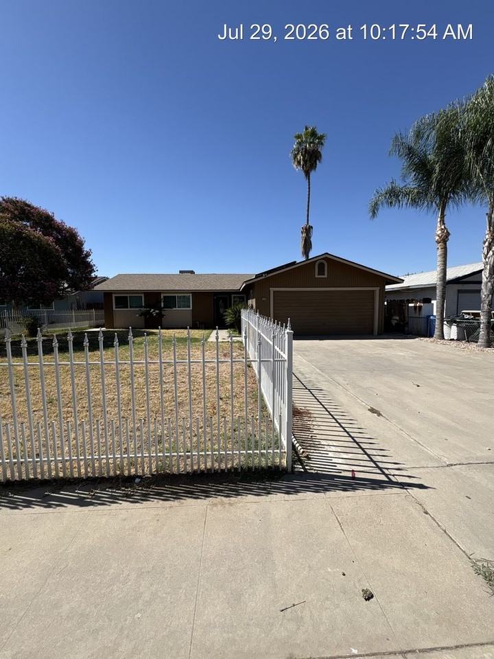 1737 W Buena Vista Ave