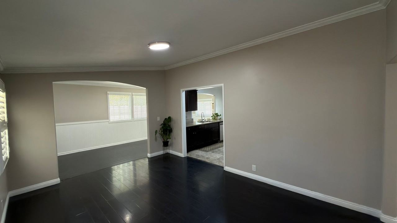 2130 Mountain Ave - Photo 2 of 46