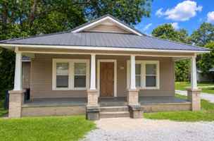 featured image of 105 Church Ave Ne