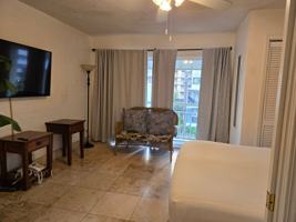 featured image of 240 Liliuokalani Ave
