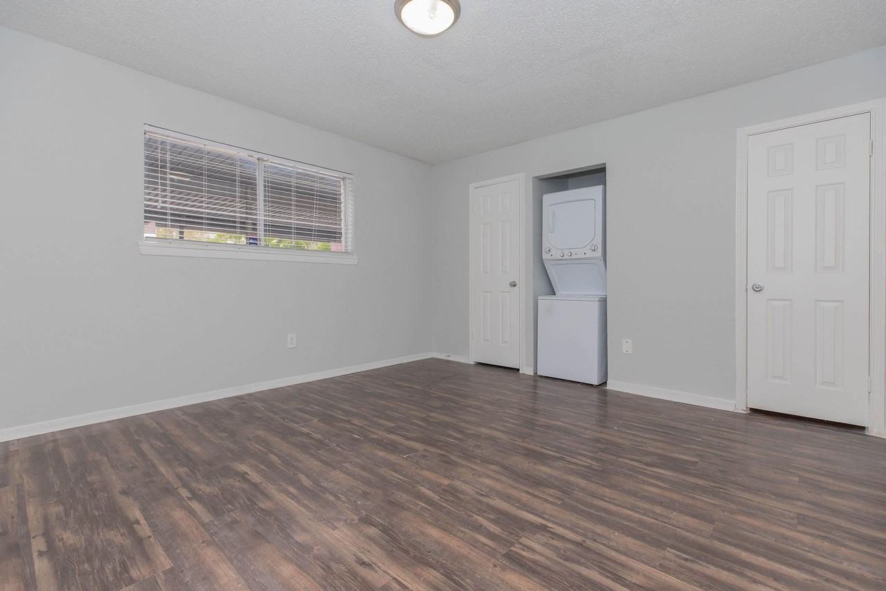 Galleria Flats Apartments - Photo 4 of 50