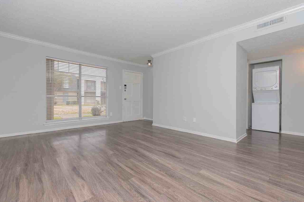 Galleria Flats Apartments - Photo 6 of 50