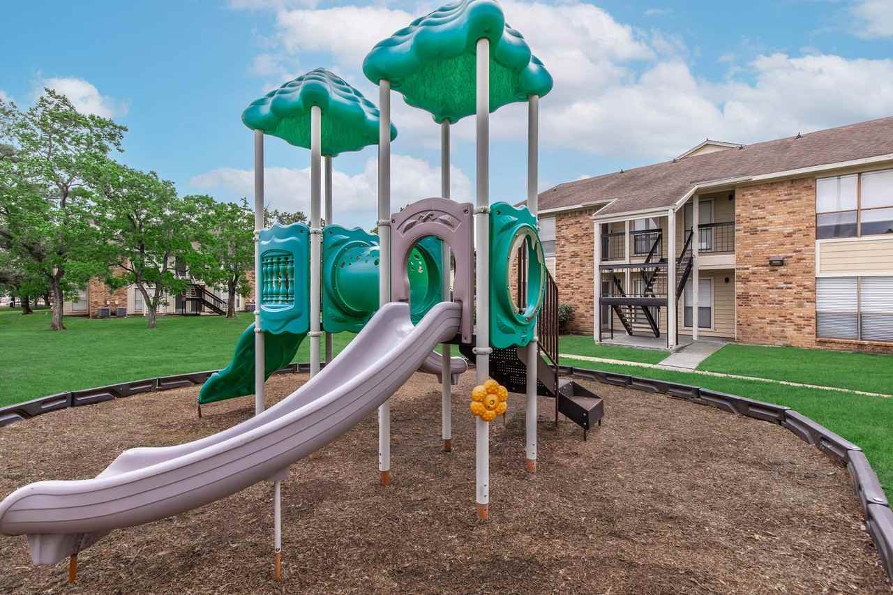 Candleridge Park Apartments - Photo 2 of 41