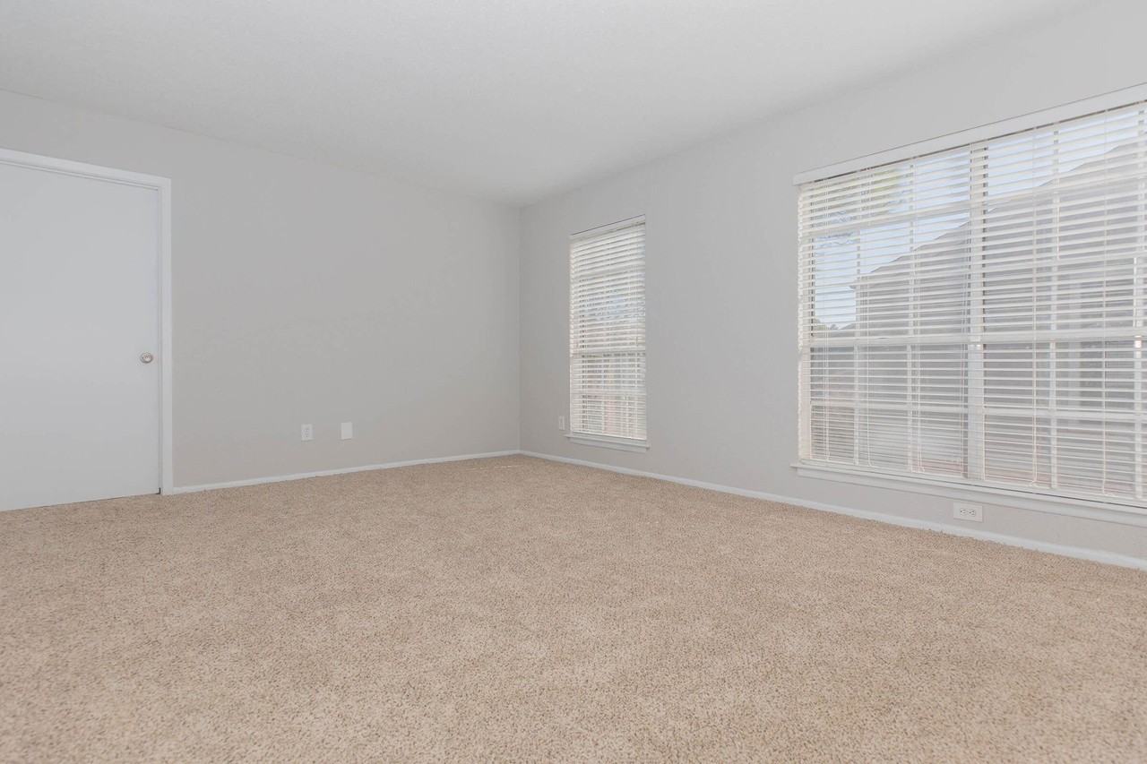 Waterford Grove Apartments - Photo 4 of 50