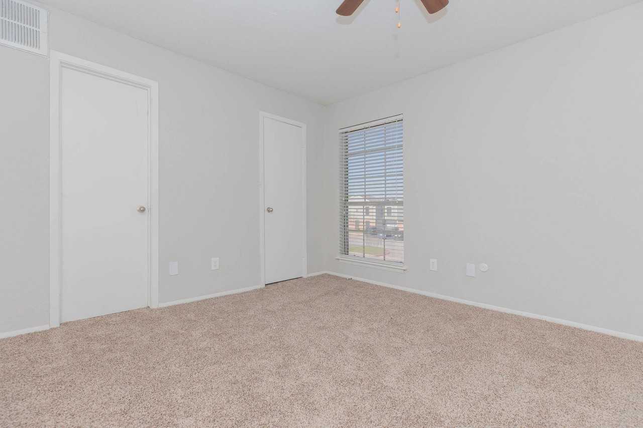 Waterford Grove Apartments - Photo 7 of 50
