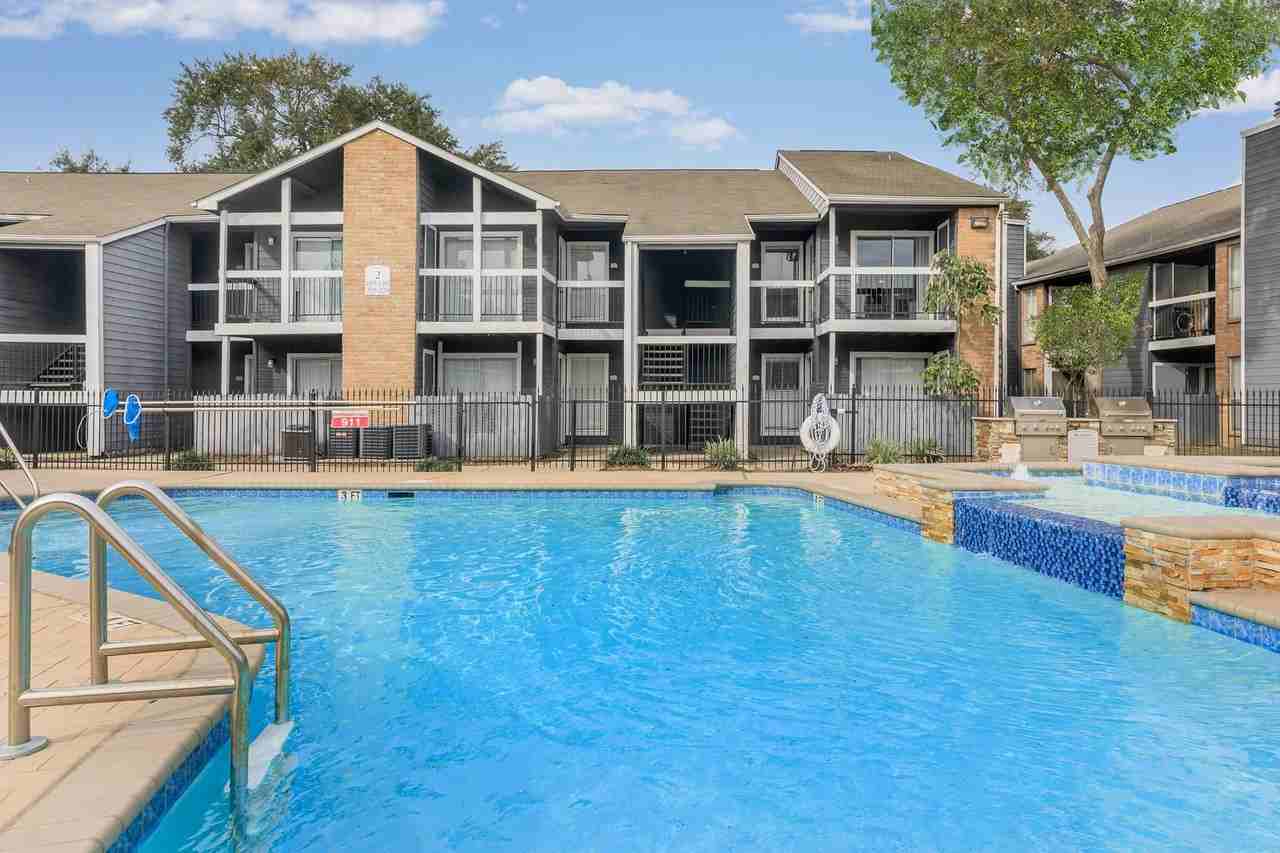 Bridges of Cypress Creek Apartment - Photo 2 of 50