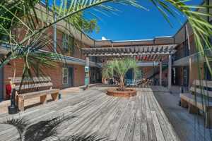 featured image of 935 Byrne St