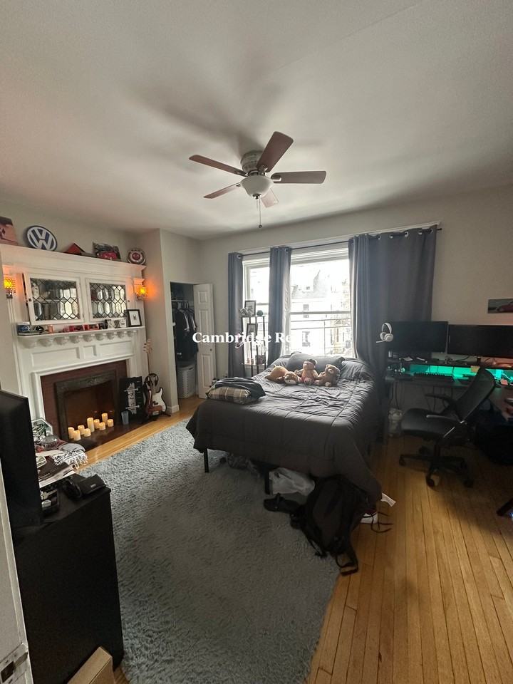 8 Farrington Ave #3T - Photo 6 of 25