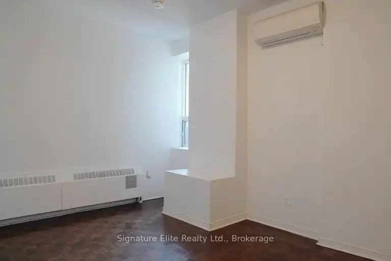 529 Danforth Ave #2 - Photo 3 of 8