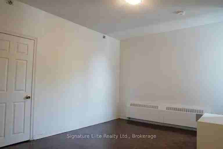 529 Danforth Ave #2 - Photo 4 of 8