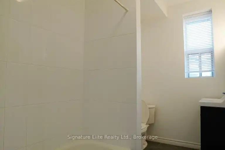 529 Danforth Ave #2 - Photo 5 of 8