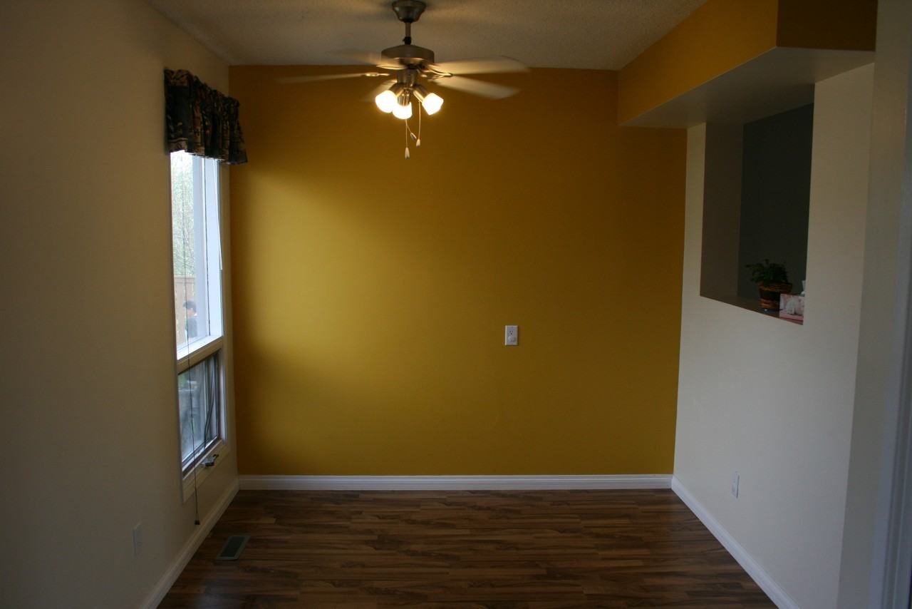 7107 99a St - Photo 3 of 6