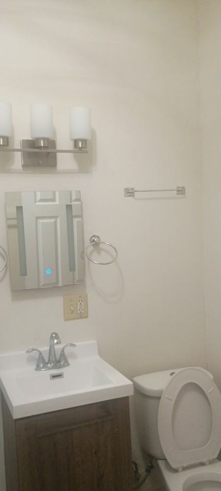 918 S Springfield Ave #1 - Photo 7 of 9