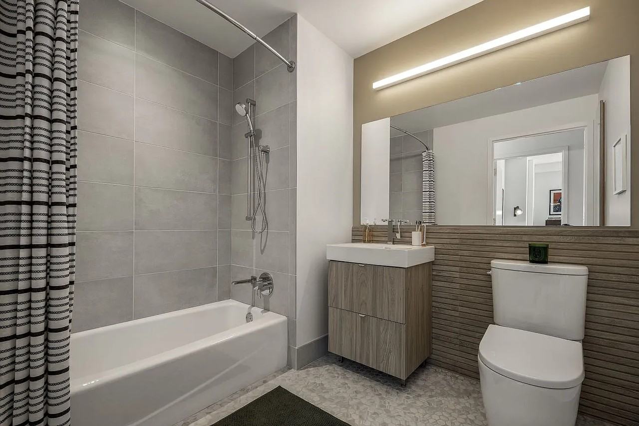 553 10th Avenue #2308 - Photo 3 of 7