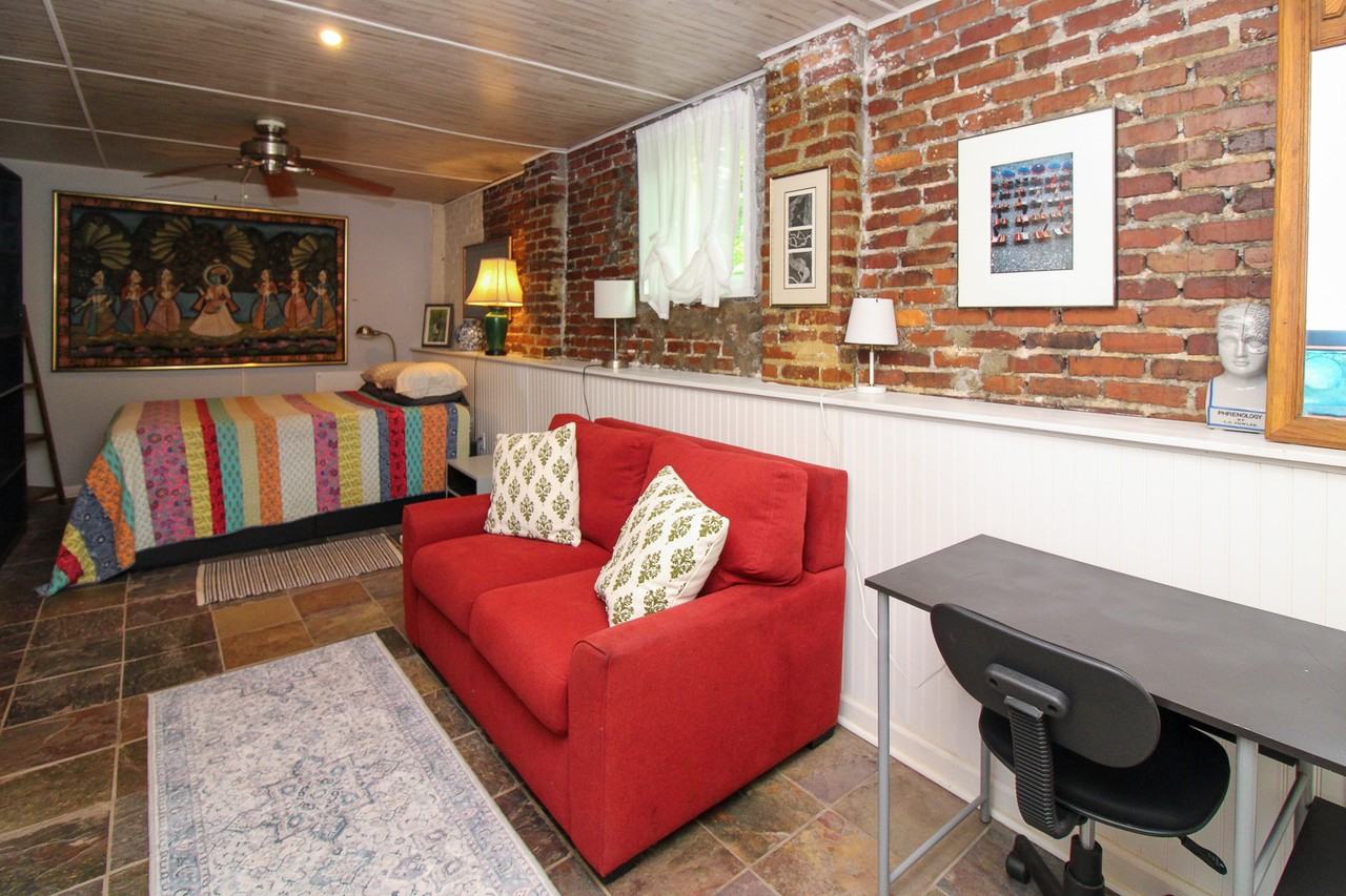 32 Balm Grove Ave #B - Photo 2 of 17