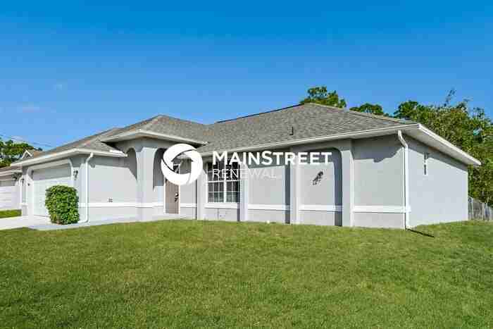 749 Colyer St E - Photo 3 of 16