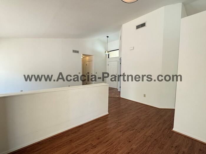 5520 North Vía Umbrosa - Photo 7 of 23