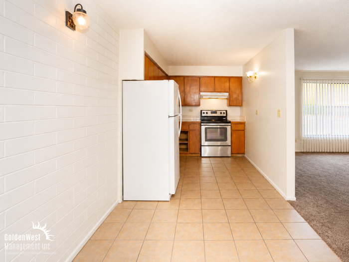 2041 W Berridge Ln #11 - Photo 3 of 19