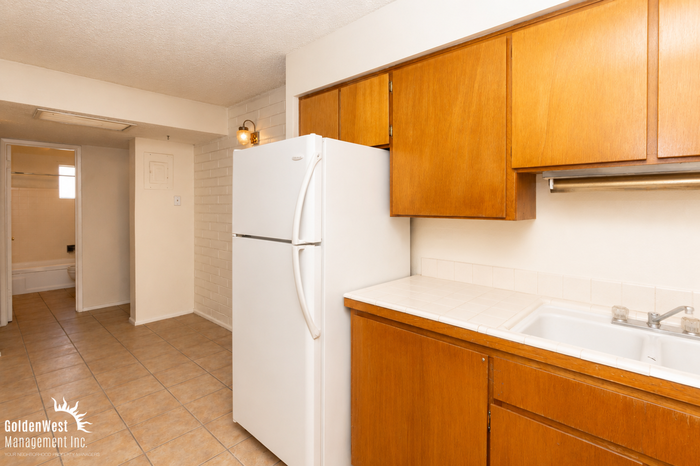 2041 W Berridge Ln #11 - Photo 4 of 19