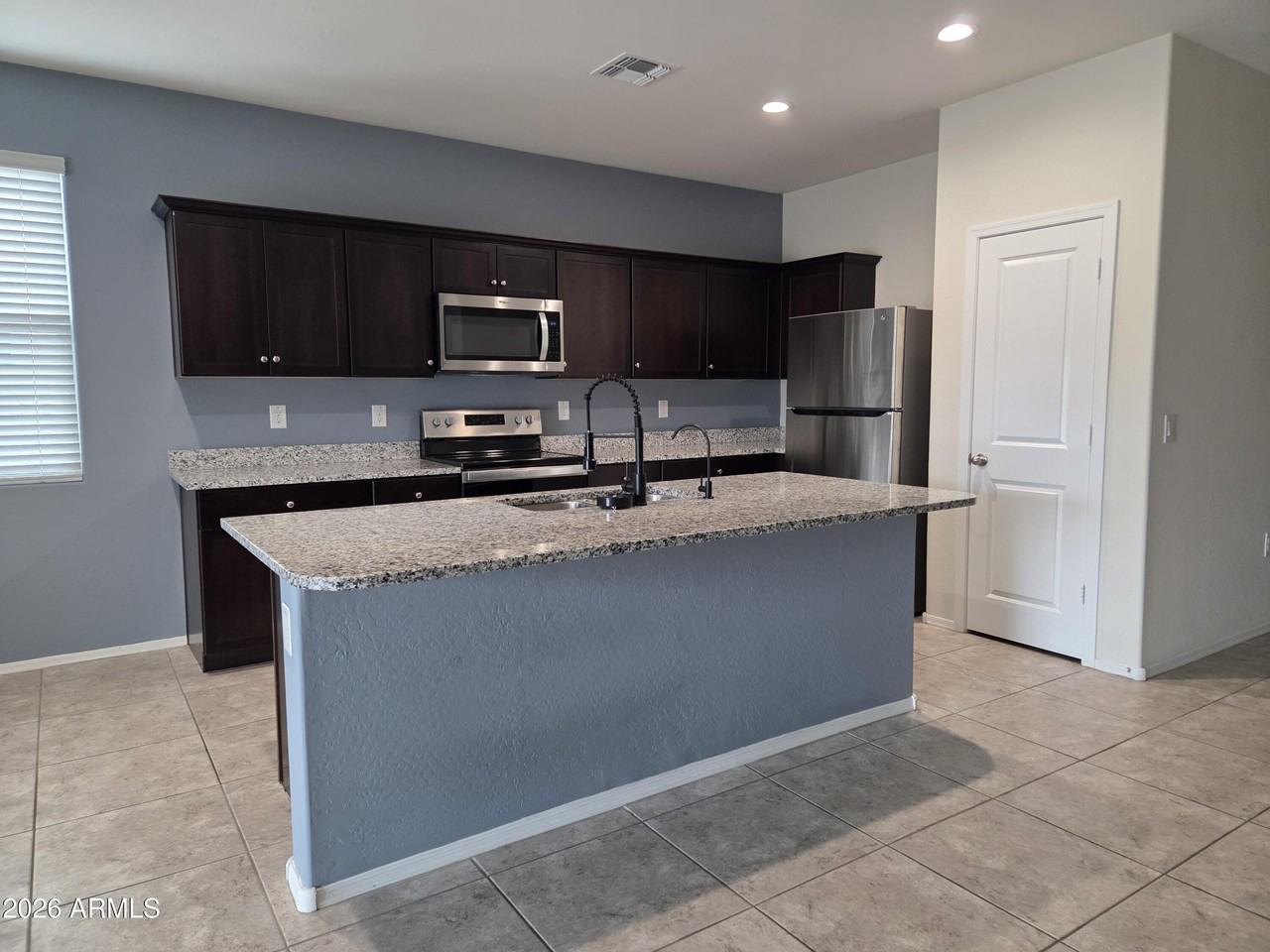 24673 N Alfalfa Dr - Photo 5 of 14