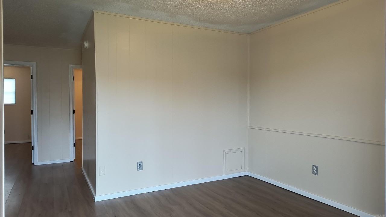 3835 W 20th Ave - Photo 4 of 7