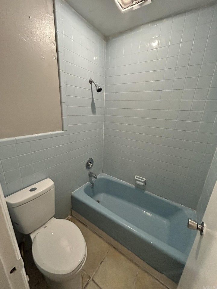 1600 Brentwood Dr - Photo 4 of 8