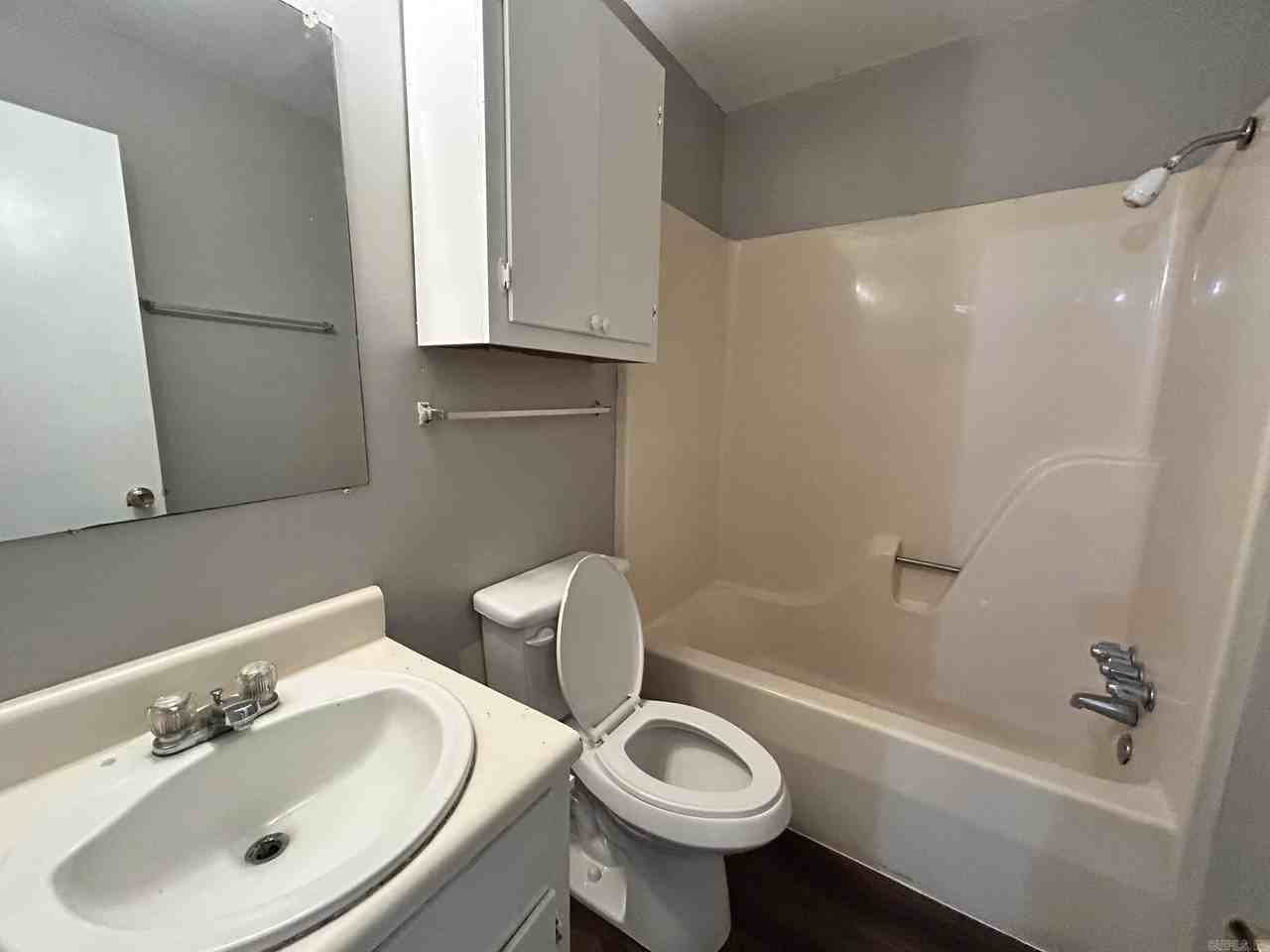 2710 S Taft St - Photo 7 of 10