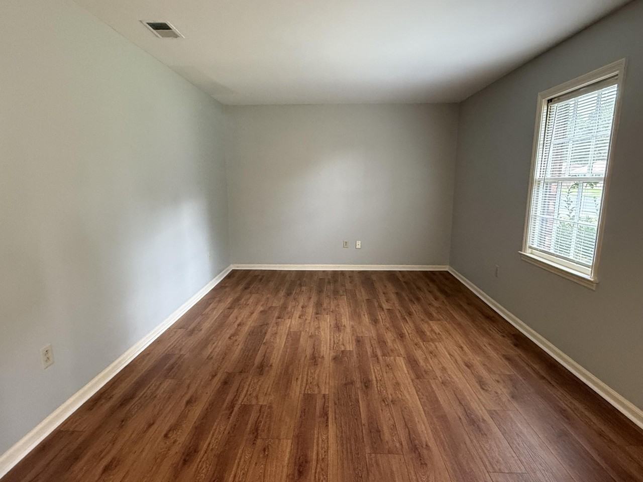 209 Longstreet St - Photo 4 of 35