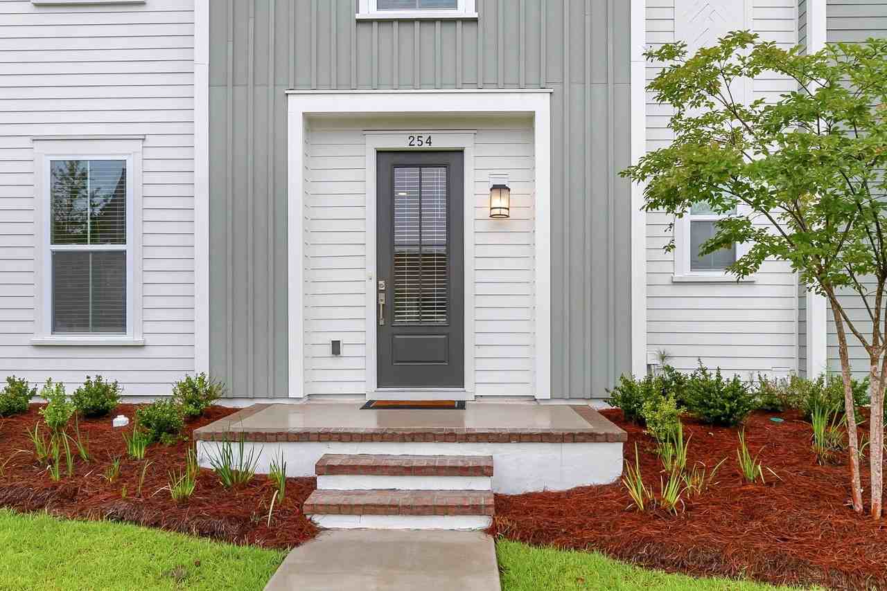 254 Symphony Ave - Photo 4 of 50