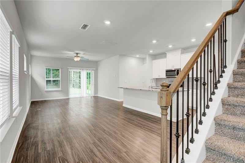 334 Wells Cir - Photo 6 of 35