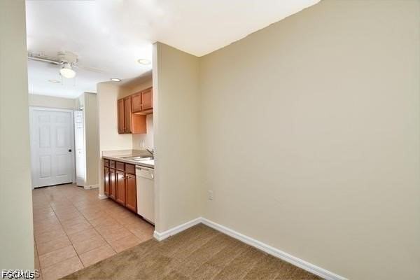 1062 Countess Ave - Photo 4 of 14