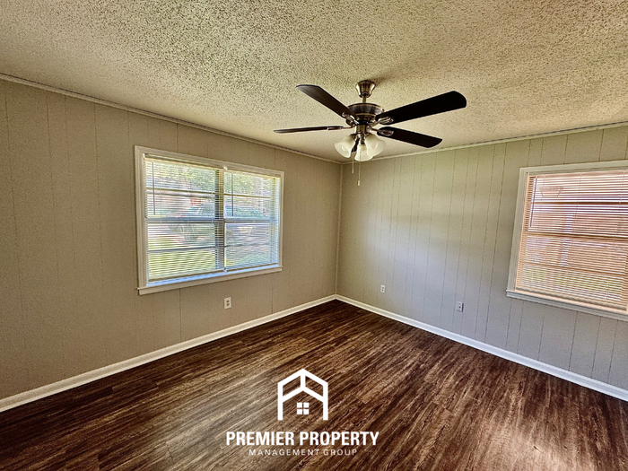 4261 Trudy St - Photo 2 of 17