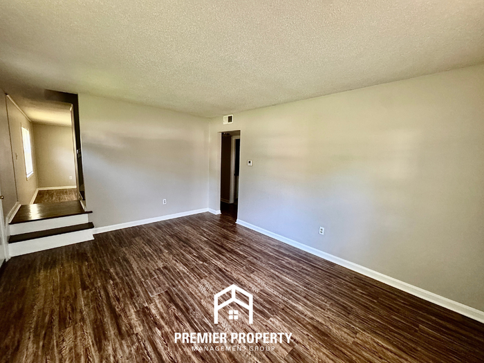 4261 Trudy St - Photo 4 of 17