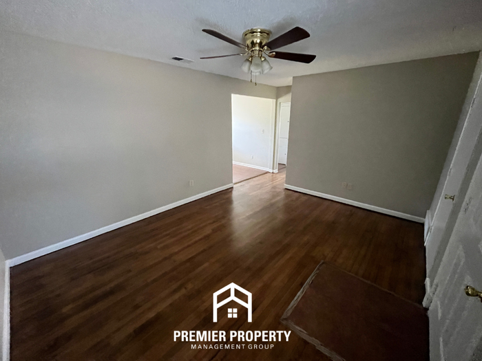 3636 Venable Rd - Photo 3 of 18