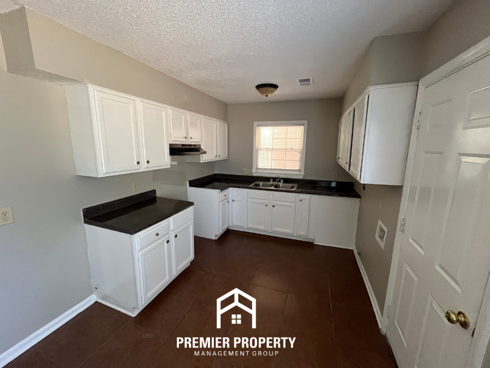 3636 Venable Rd - Photo 5 of 18