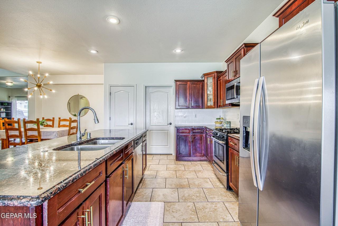 7751 Enchanted Path Dr - Photo 7 of 50