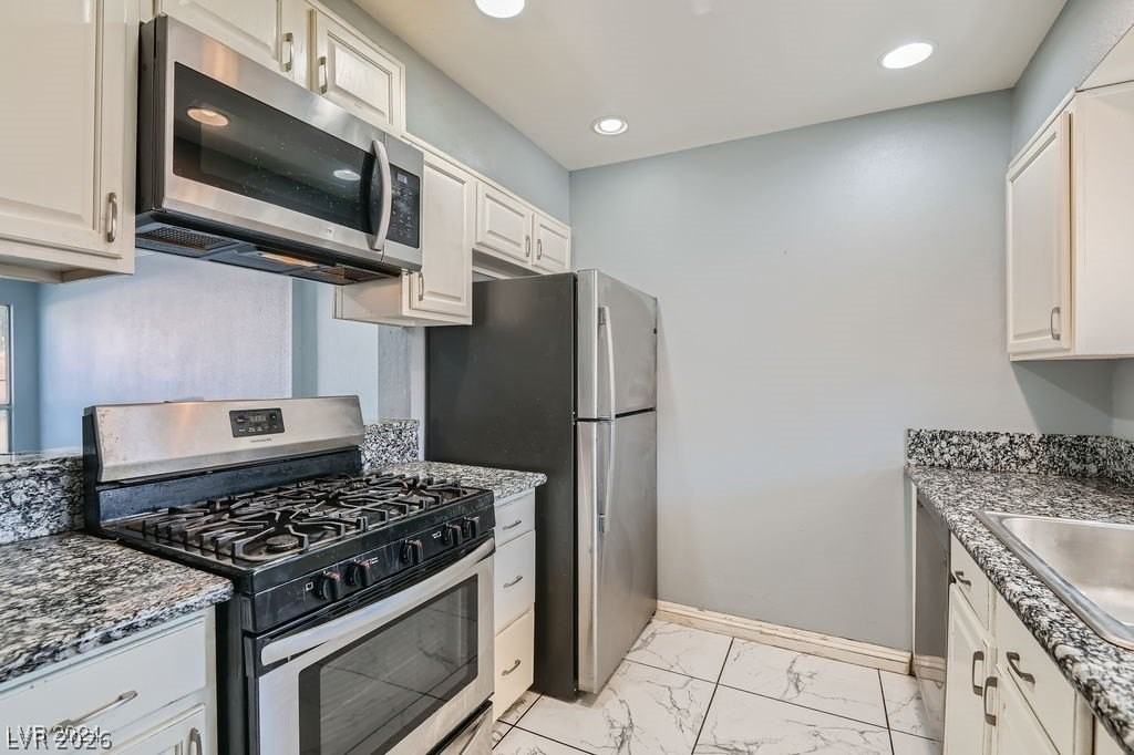 6446 Ironbark Ln - Photo 3 of 4