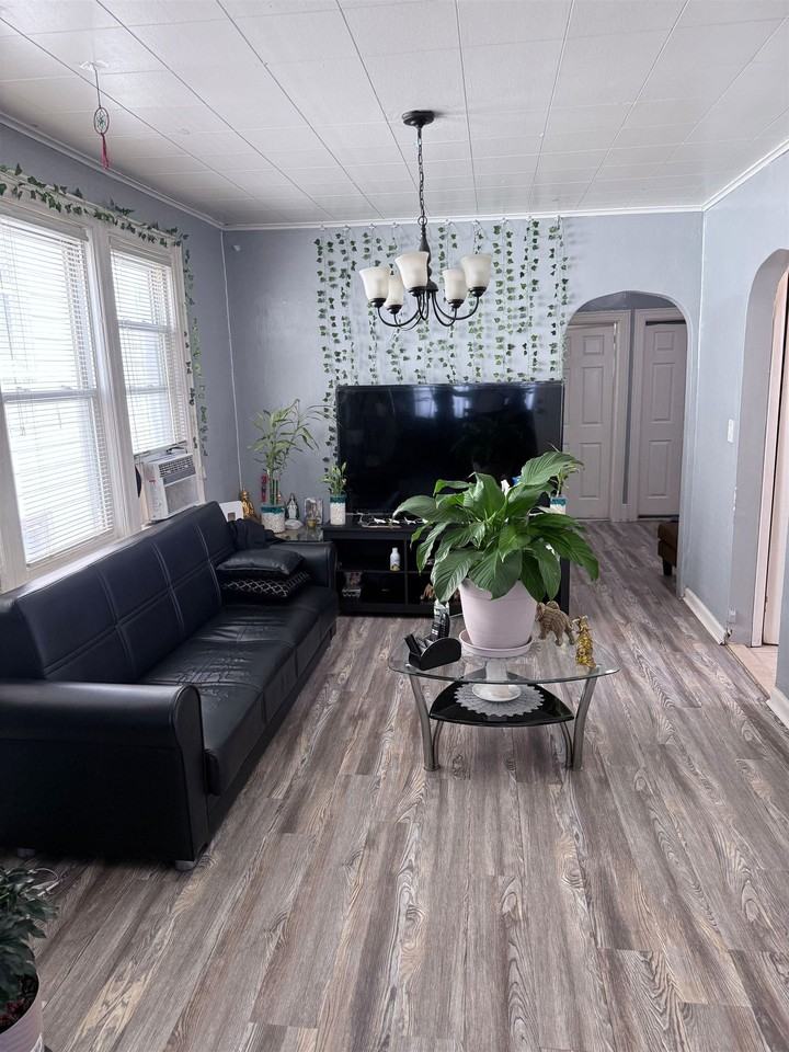 1501 76th St #2 - Photo 4 of 6