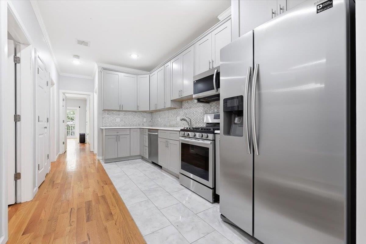 83 Pamrapo Ave #1 - Photo 7 of 32
