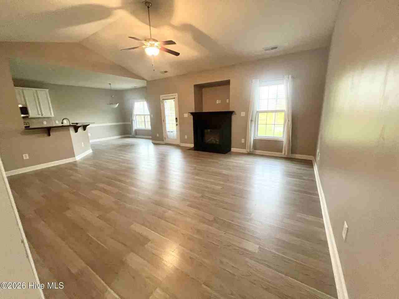 147 Moonstone Ct - Photo 4 of 29