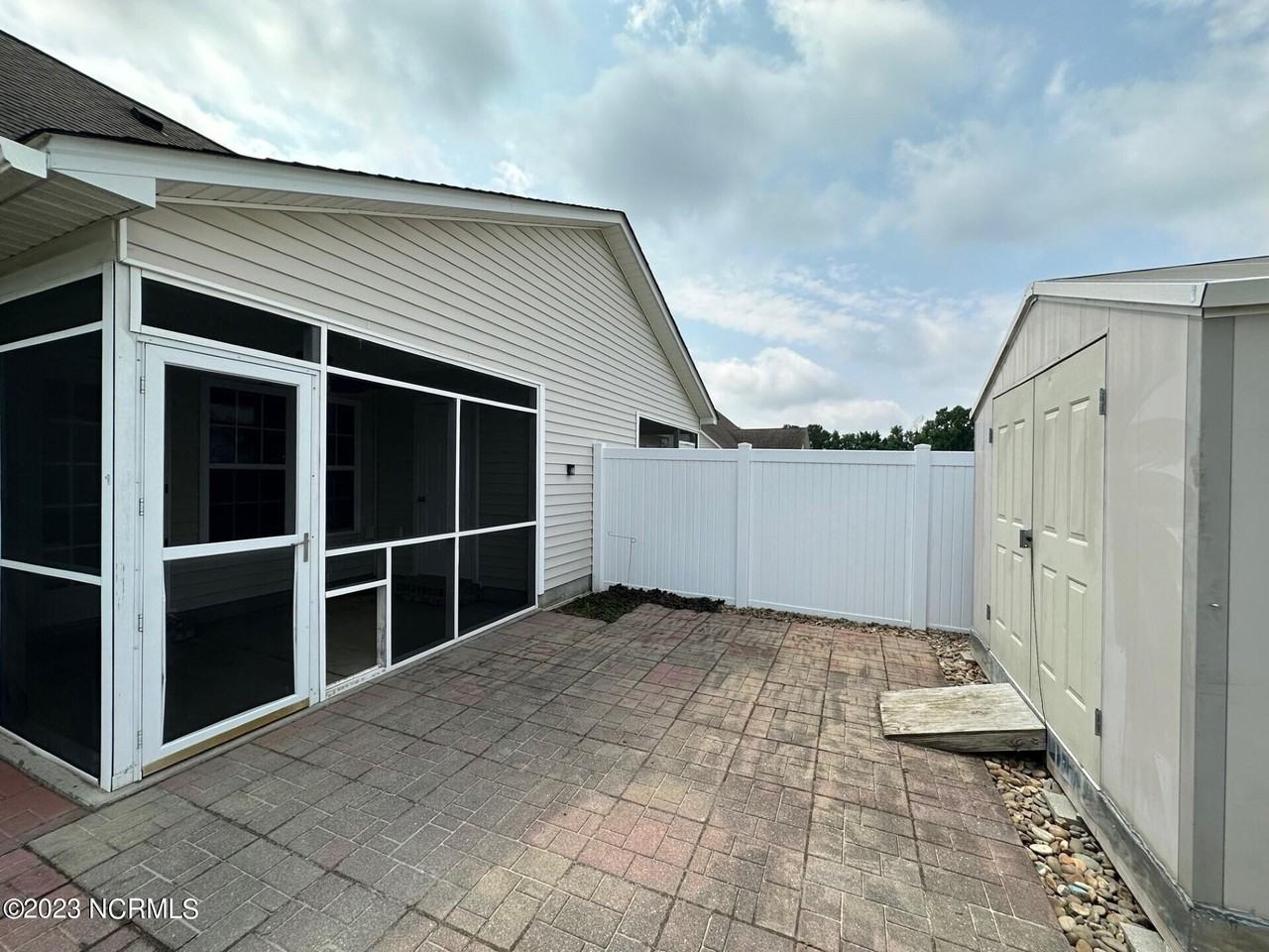 2533 Saddleback Dr #B - Photo 2 of 14