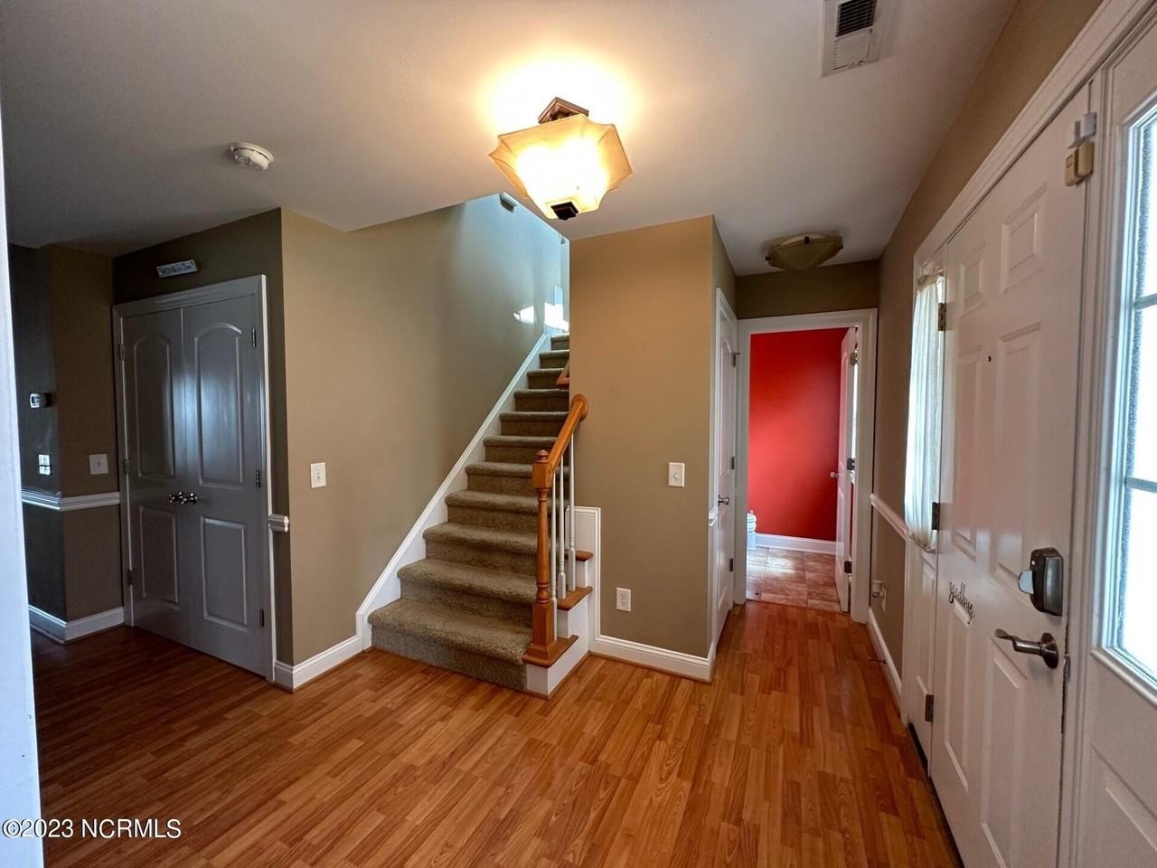 2533 Saddleback Dr #B - Photo 4 of 14