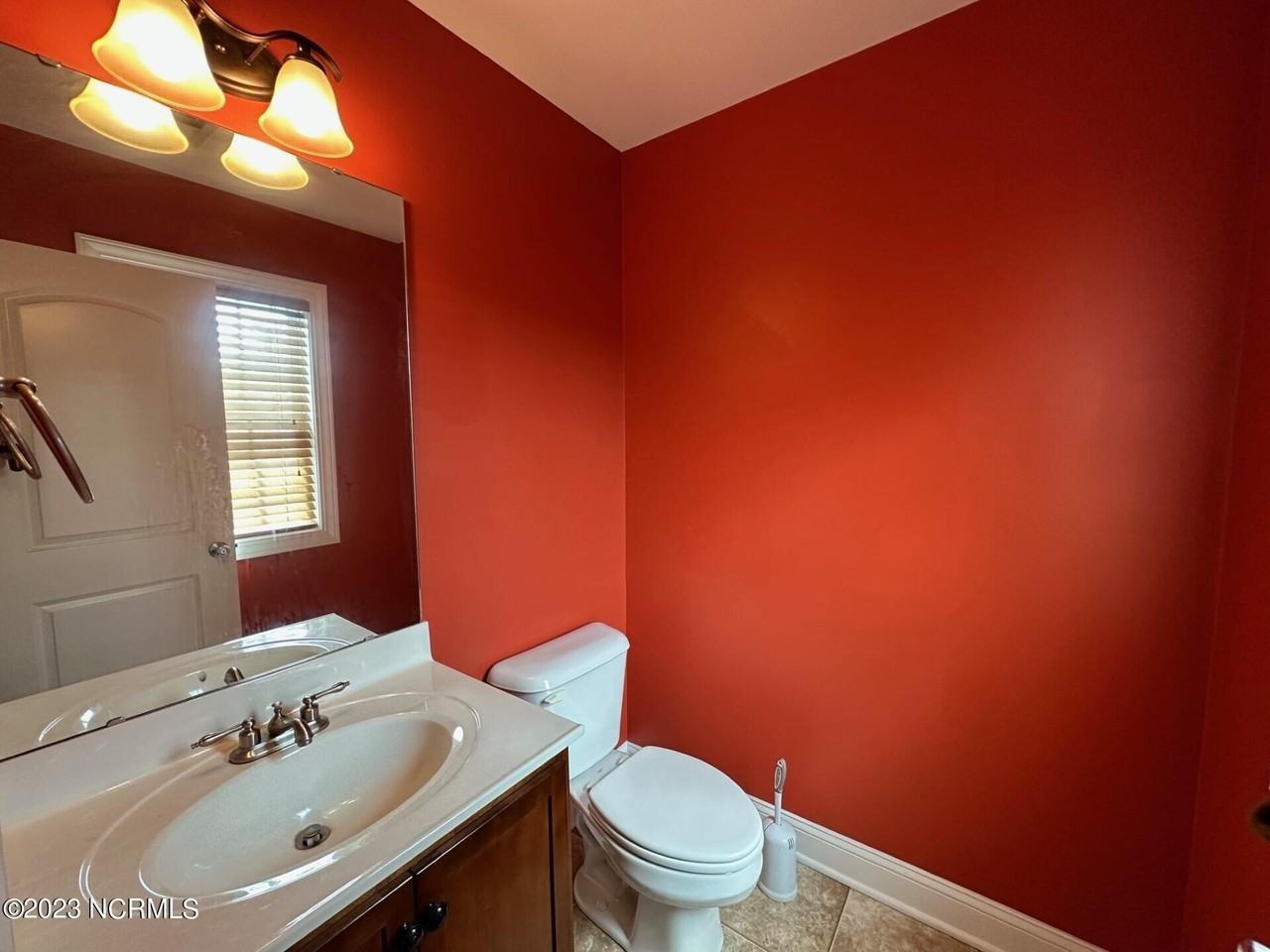 2533 Saddleback Dr #B - Photo 6 of 14