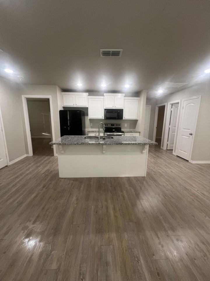 2632 Hickory Ave - Photo 6 of 11