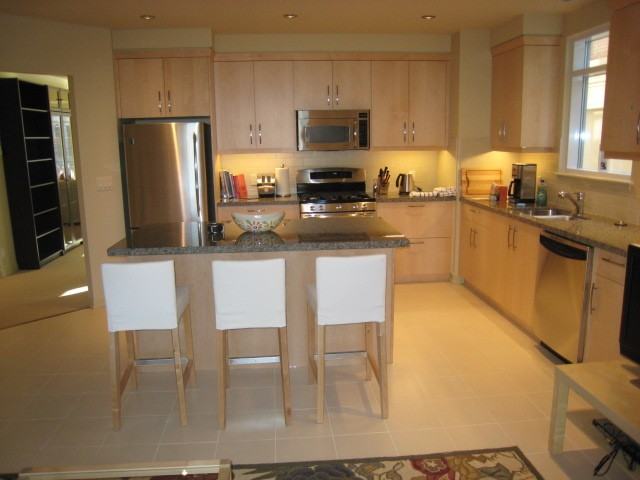 650 Eau Claire Ave SW - Photo 2 of 14