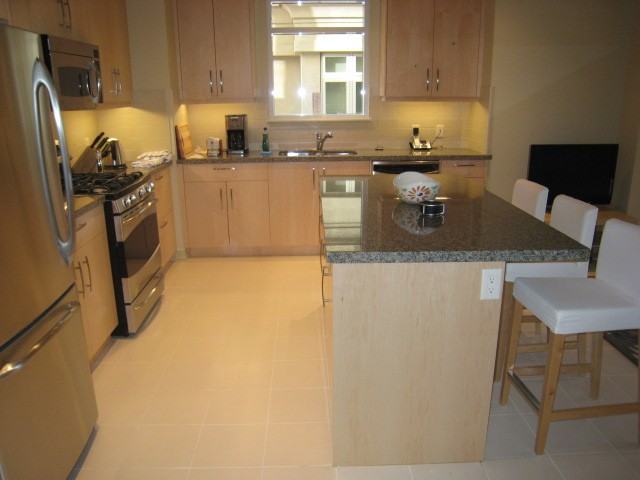 650 Eau Claire Ave SW - Photo 3 of 14