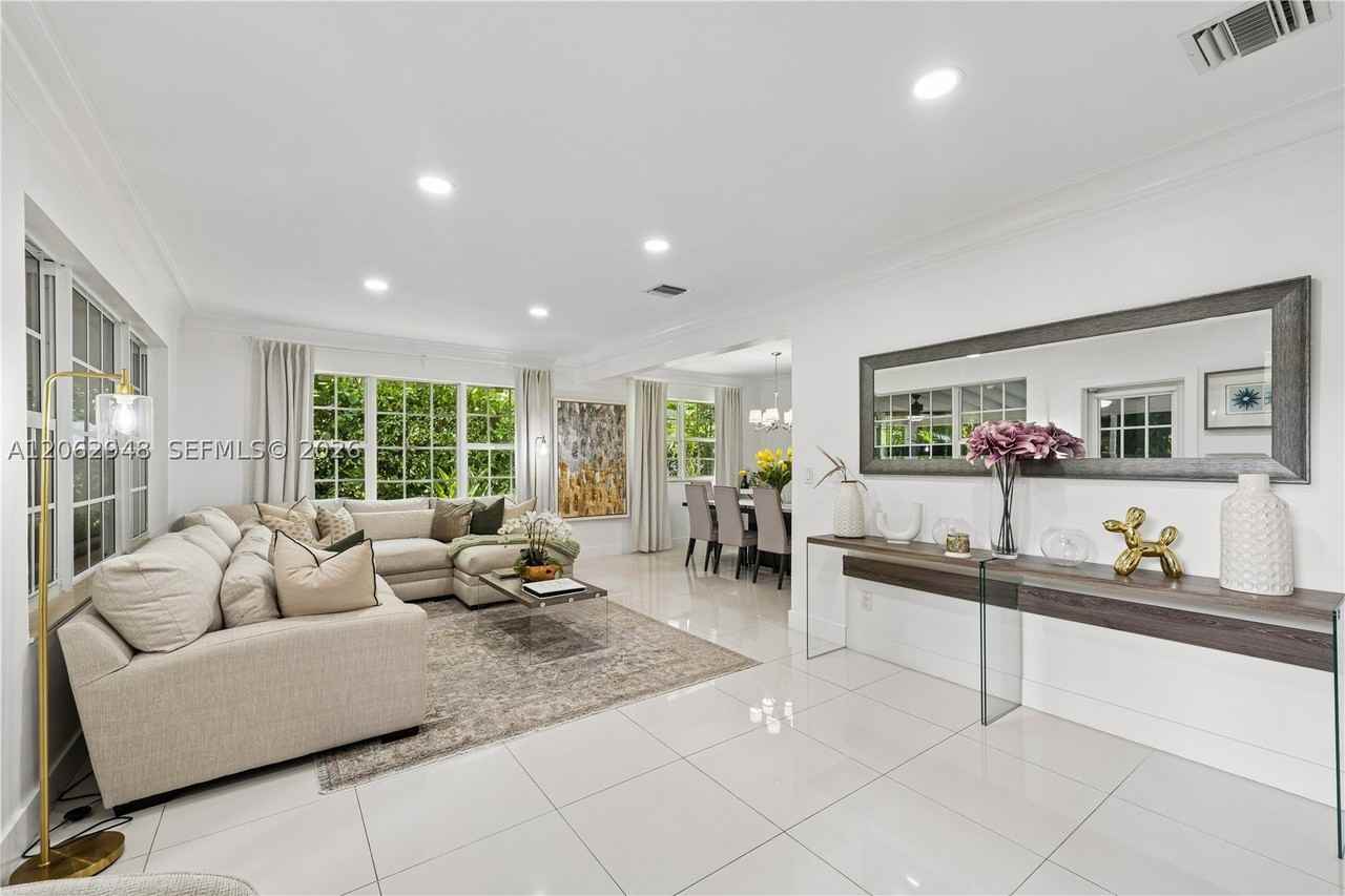 420 Aledo Ave - Photo 4 of 41