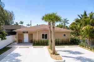featured image of 1015 Nw 8th Ave #B